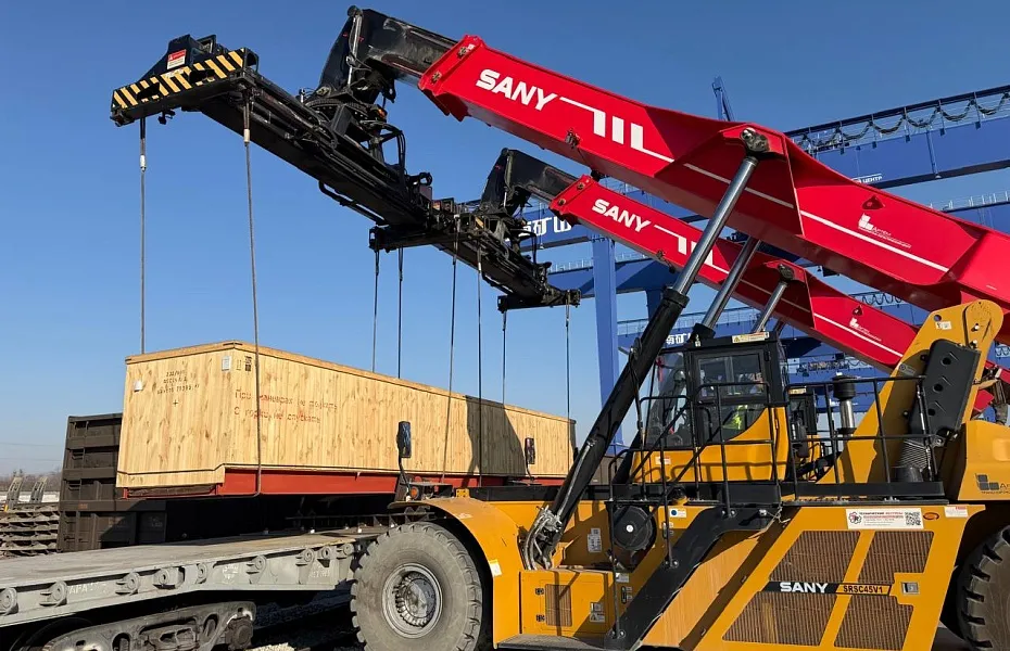 На ТЛЦ «Артём» приняли уникальный груз